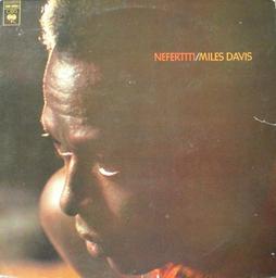 Nefertiti / Miles Davis, trompette | Davis, Miles (1926-1991). Musicien