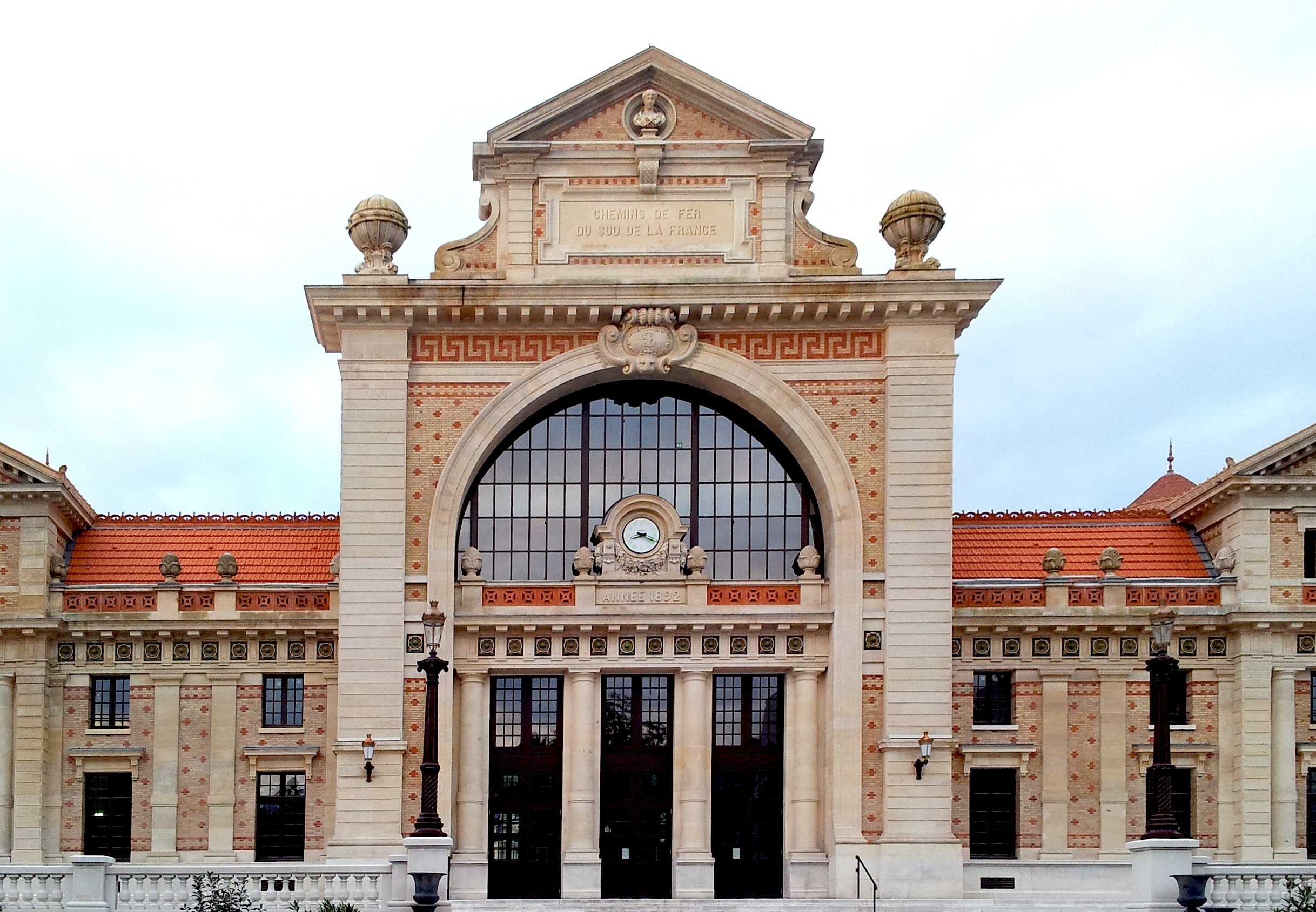 Bibliothèque Louis Nucéra